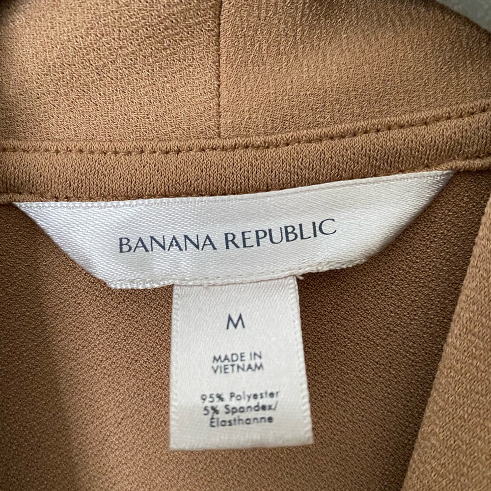 Banana Republic Tan Sleeveless Drape Blouse - Picture 3 of 3